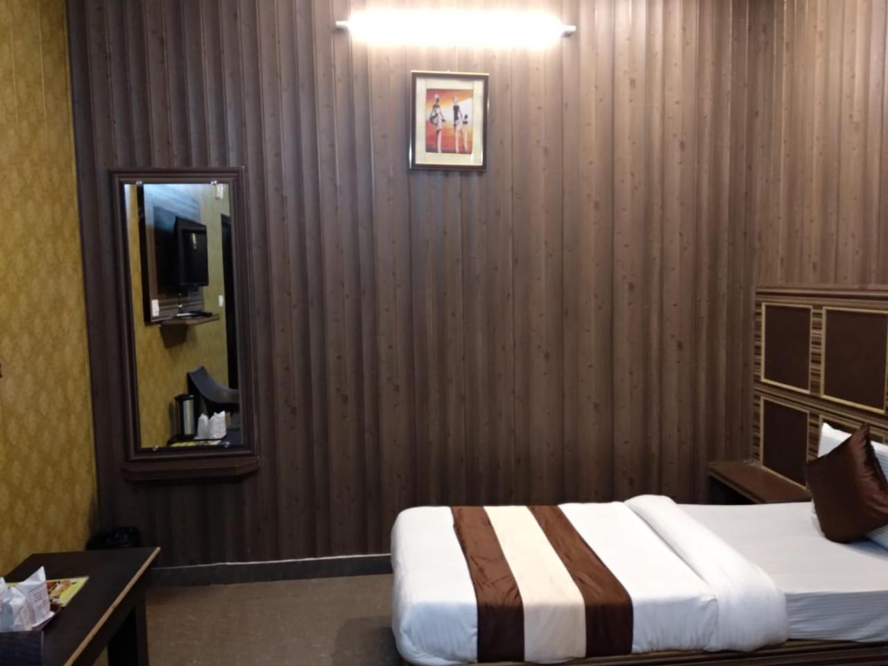 Grg Pardesi Hotel Haridwār Exterior photo